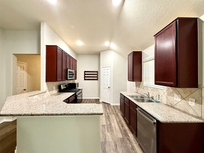 Building Photo - 10646 Chestnut Path Way