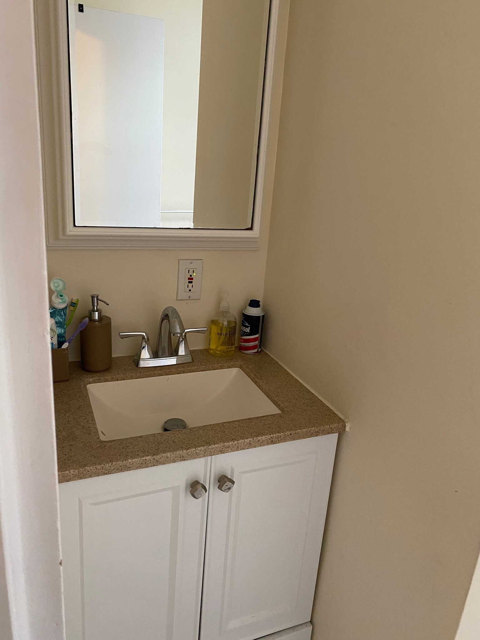 Building Photo - 93 Calumet St