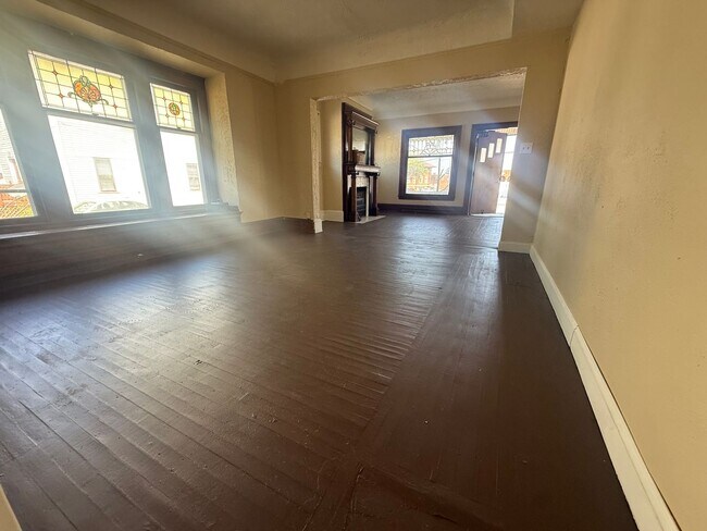 Building Photo - 4438 Pearl Rd