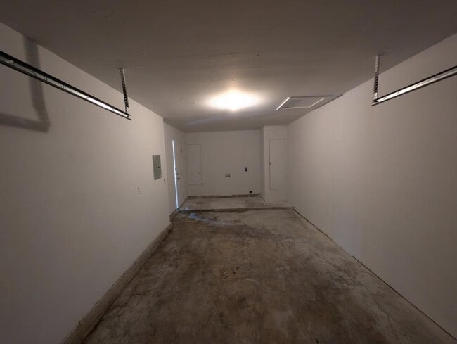 Building Photo - 14504 Waddesdon Bluff