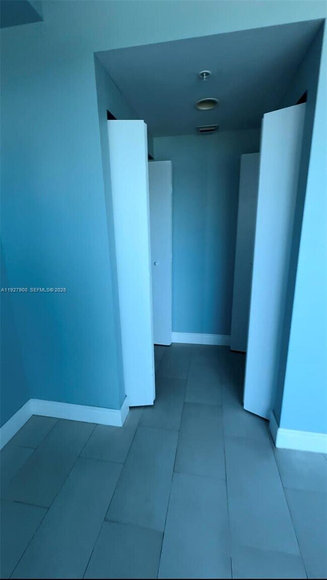 Building Photo - 60 SW 13th St