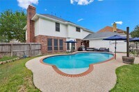 Building Photo - 25823 Lake Lawn Dr