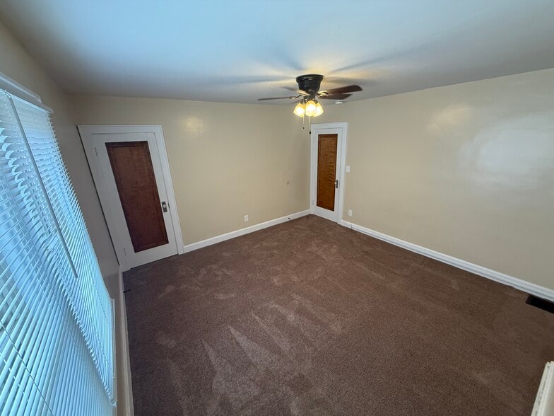 Building Photo - 2877 Sullivant Ave