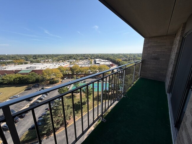 Building Photo - 6340 Americana Dr