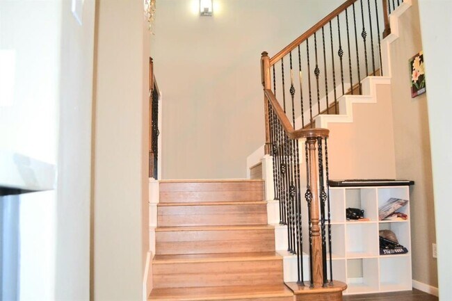Building Photo - 4815 Schiller Park Ln