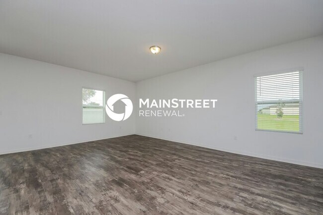 Building Photo - 4 Bedroom Pet-Friendly Home in Haines City, FL with Main Street Renewal