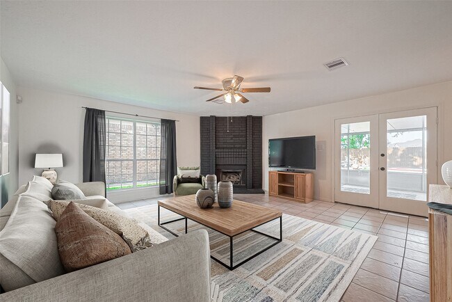 Building Photo - 3102 Colonel Ct Dr