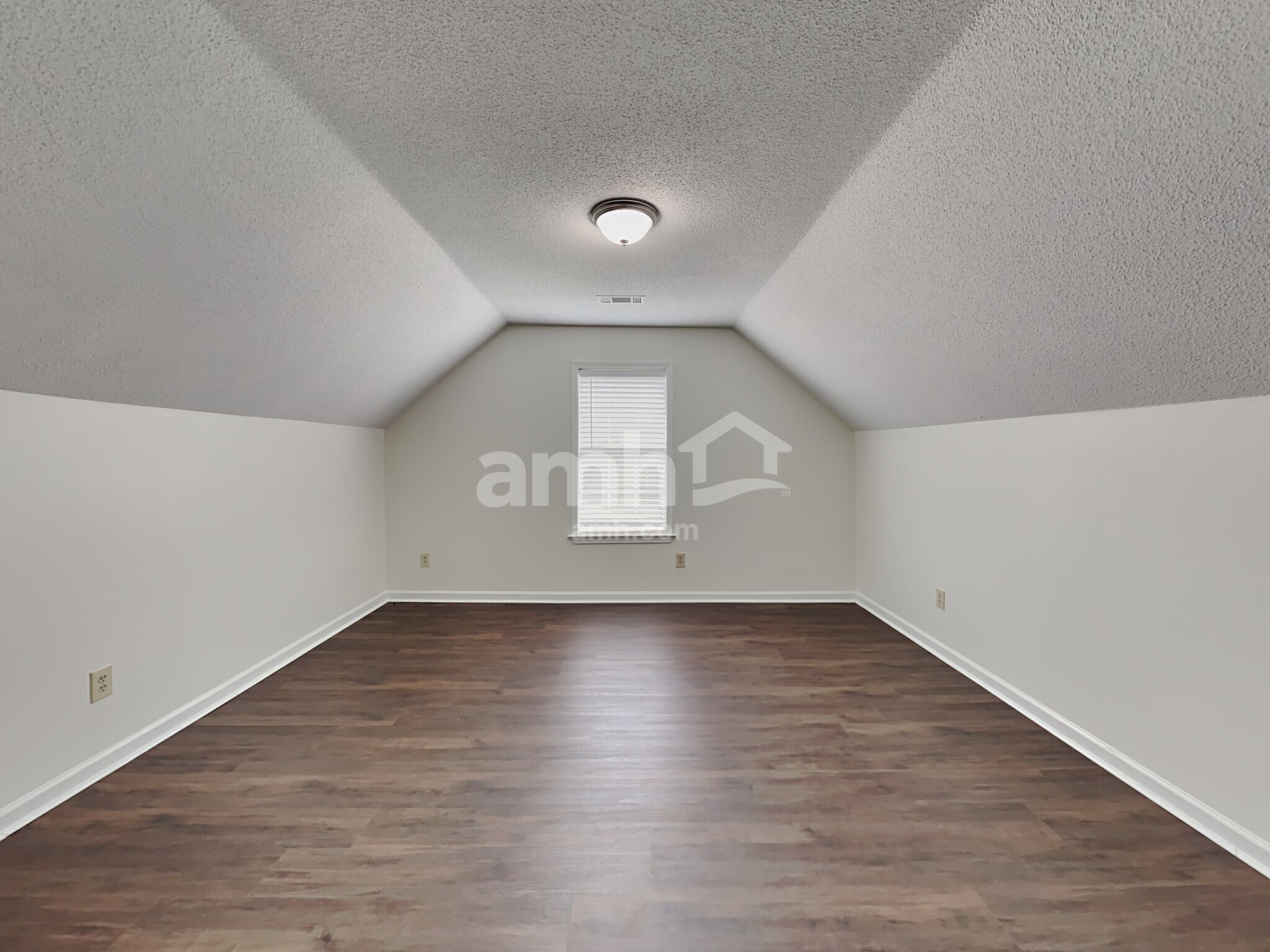 Building Photo - 3019 Long Bridge Cv