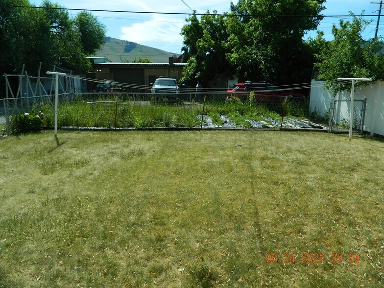 Building Photo - 1012 Kern St