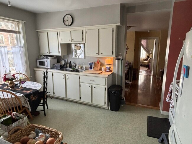 Building Photo - 21 Annie St