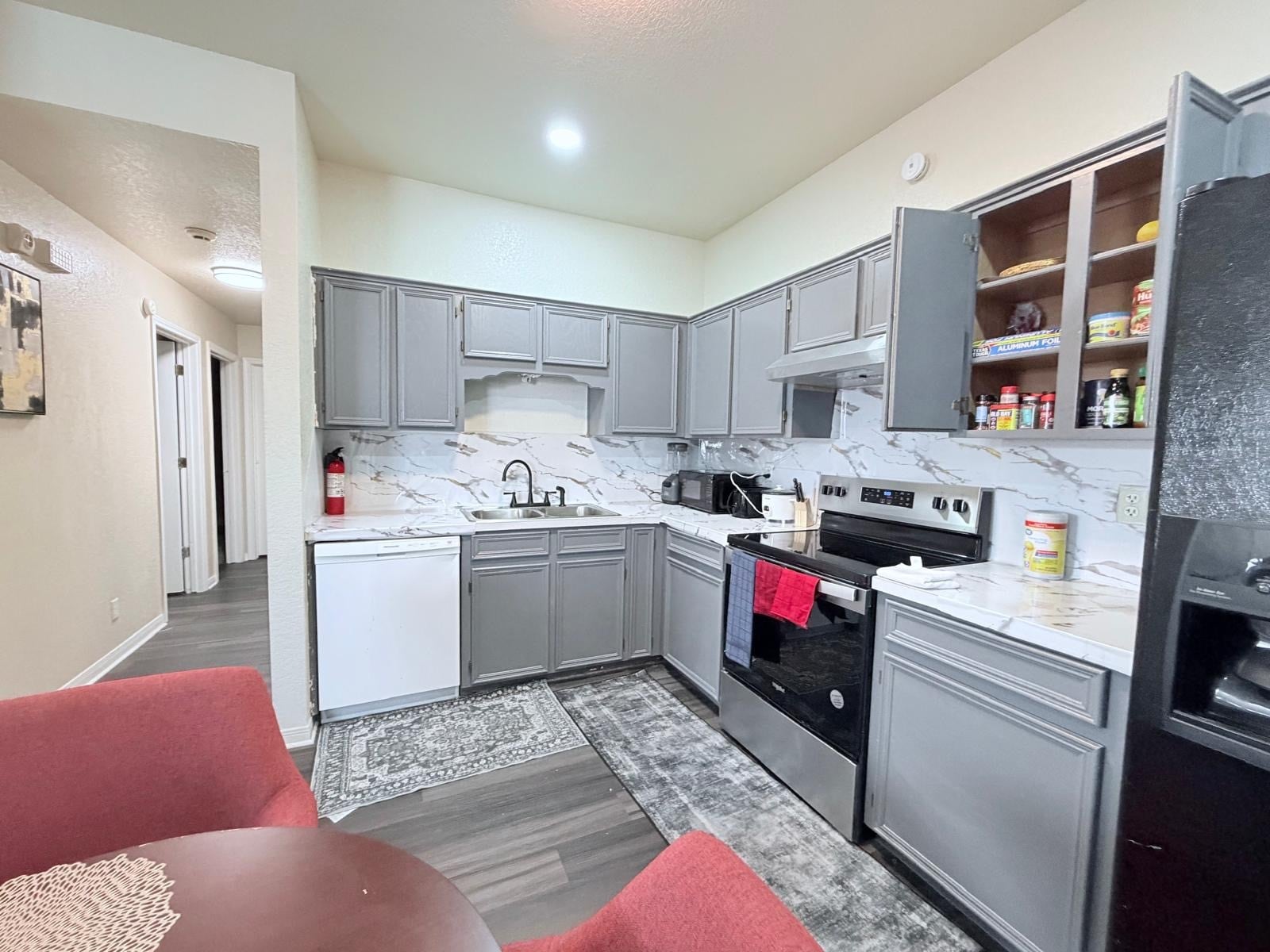 Building Photo - 5110 Daybreak Dr
