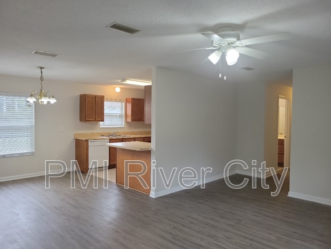 Building Photo - 1390 Old Middleburg Rd N