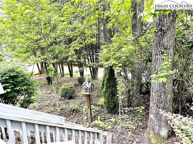 Building Photo - 252 Trillium Rd