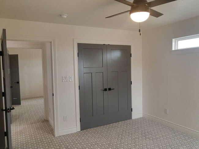 Building Photo - Kerrville, TX  Custom Build Home Ready for Immediate Move In