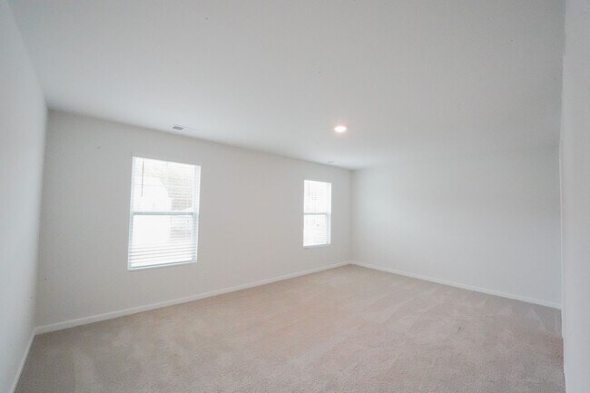 Building Photo - Available Soon!