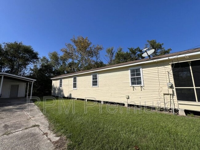 Building Photo - 13323 Sunshine Rd