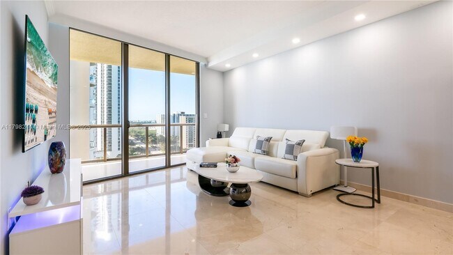Building Photo - 16275 Collins Ave