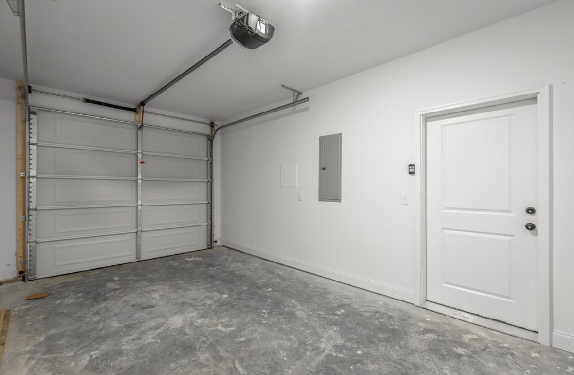 Building Photo - 5535 Stream Ln