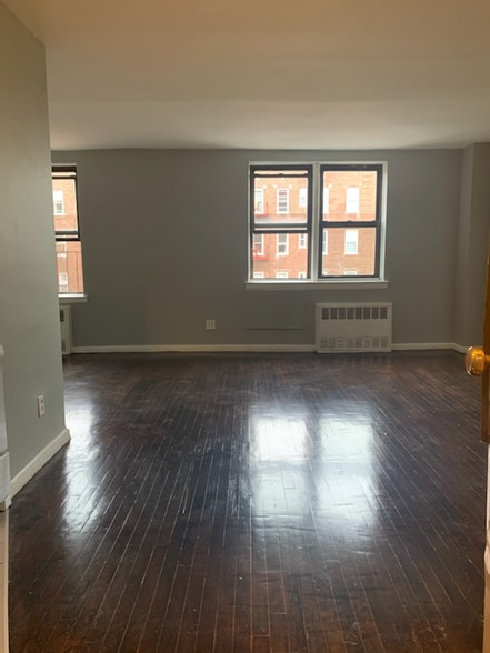 Building Photo - 83-96-96 118th St