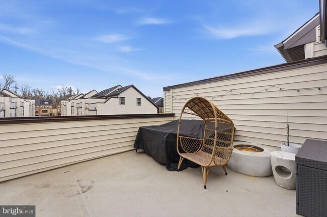 Building Photo - 2818 Dart Dr