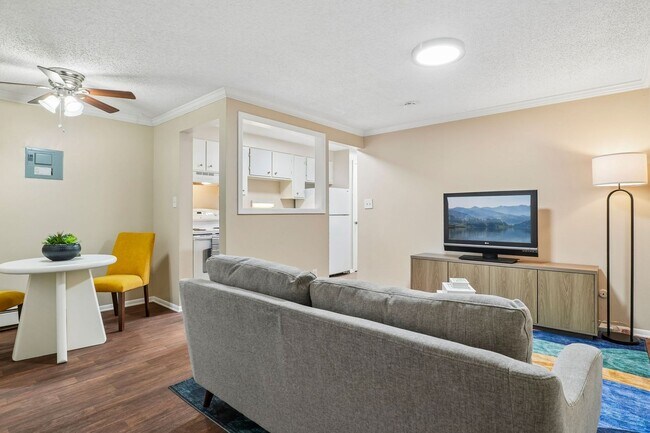 Interior Photo - Lorinda Apartments