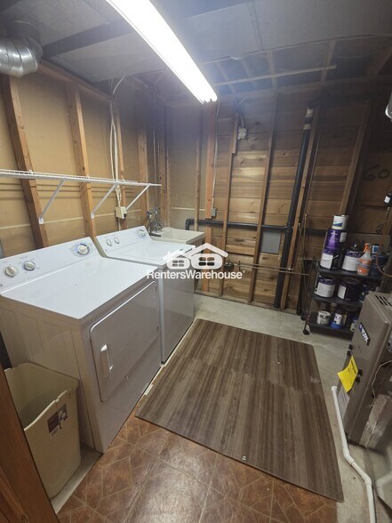 Building Photo - 15536 Garfield Cir