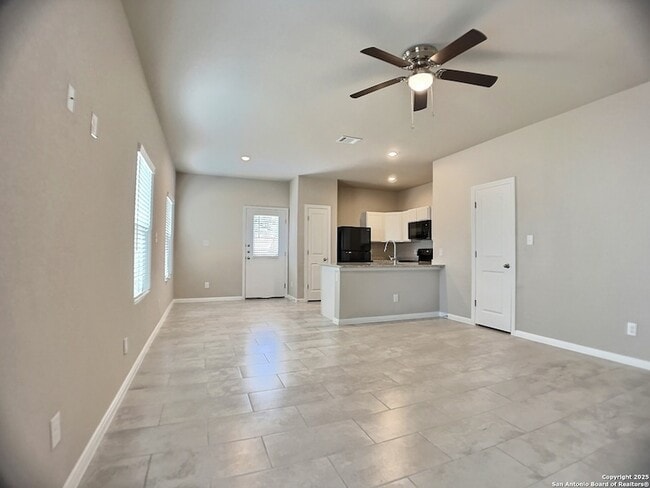 Building Photo - 7935 Dial Ike Dr