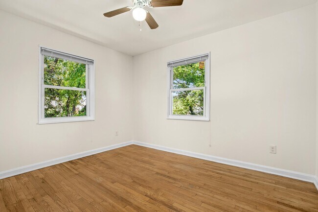 Building Photo - 5810 Fifer Dr
