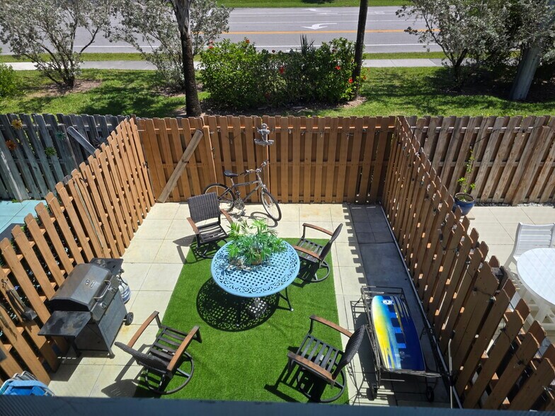 Building Photo - 4225 N Highway A1A