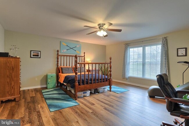 Building Photo - 2075 Deer Run Dr