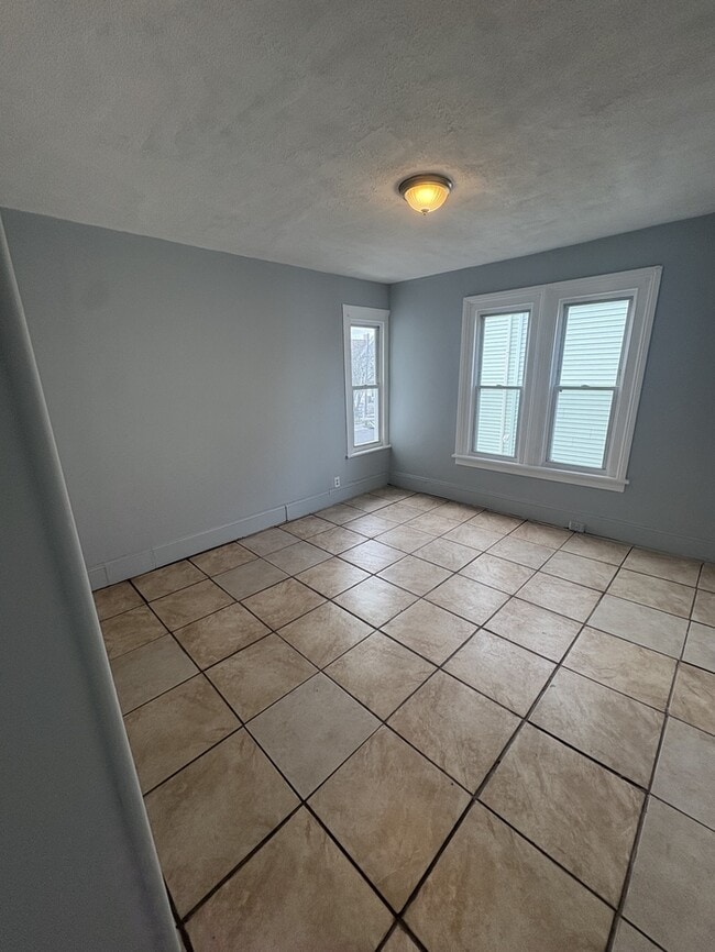 Building Photo - 39 Jane St