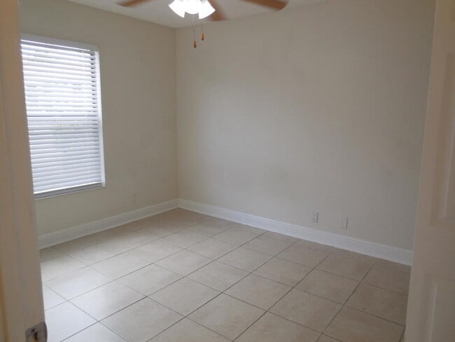 Building Photo - 1500 Windorah Way