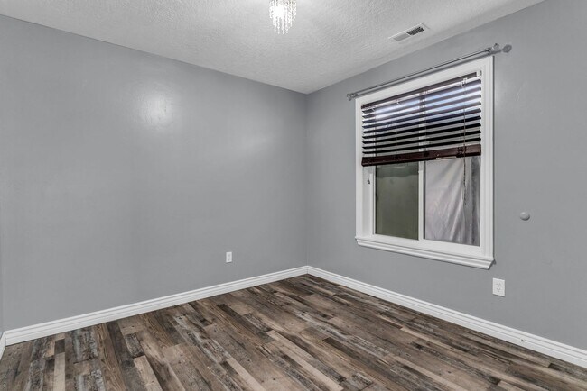 Building Photo - 138 Sam Gates Rd