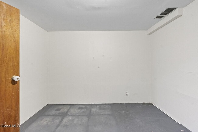 Building Photo - 38 Duncan Rd