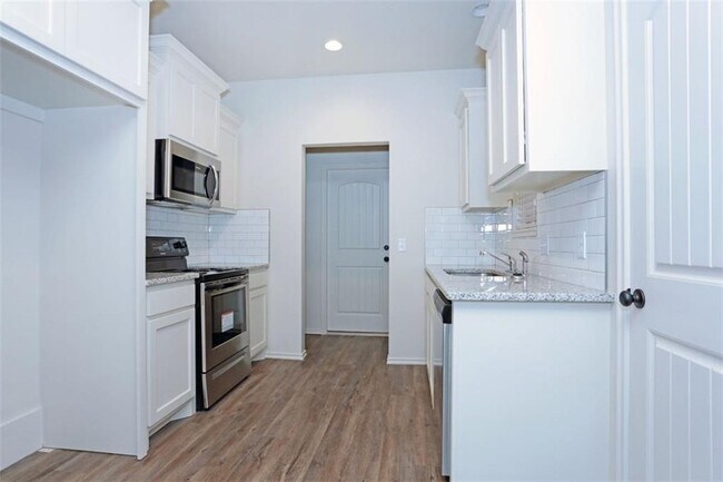 Building Photo - 433 Chalk Hill Ct