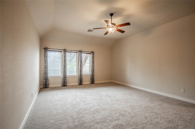 Building Photo - 111 Pinnacle Ridge Ct