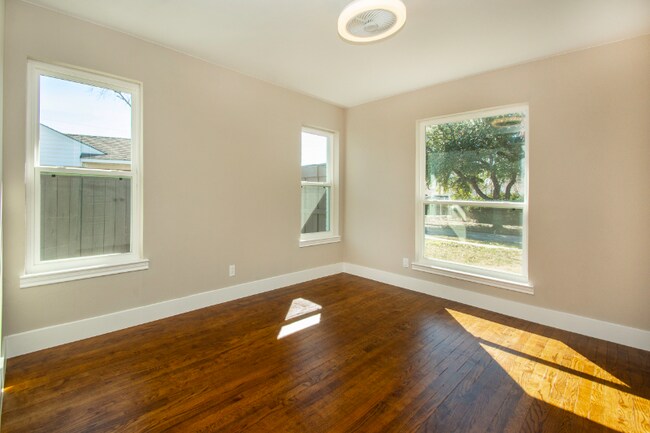 Building Photo - 2817 Crest Ridge Dr