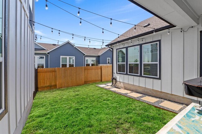 Building Photo - 8908 Apogee Blvd