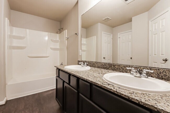 Building Photo - 3355 Allington Ct