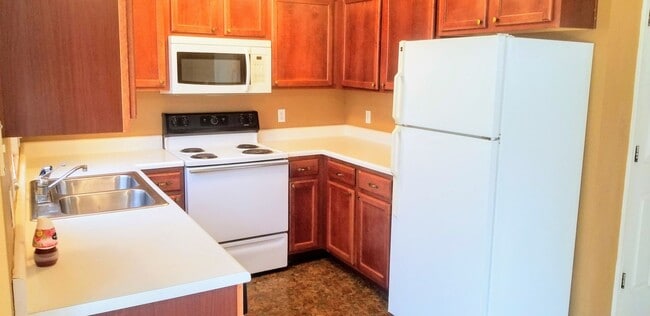 Building Photo - 108 Hickory Ridge Dr