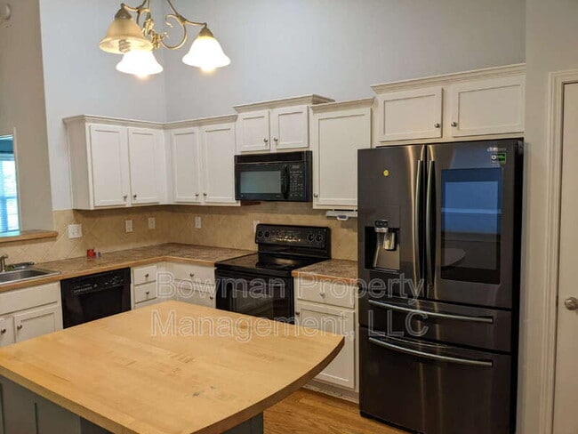 Building Photo - 503 Southern Ct