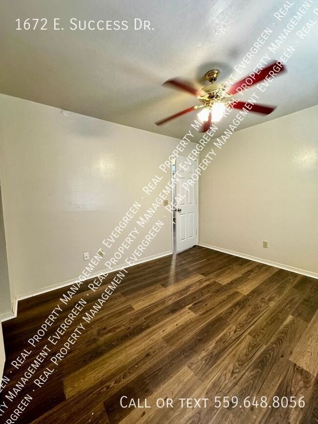 Building Photo - 1672 E Success Dr