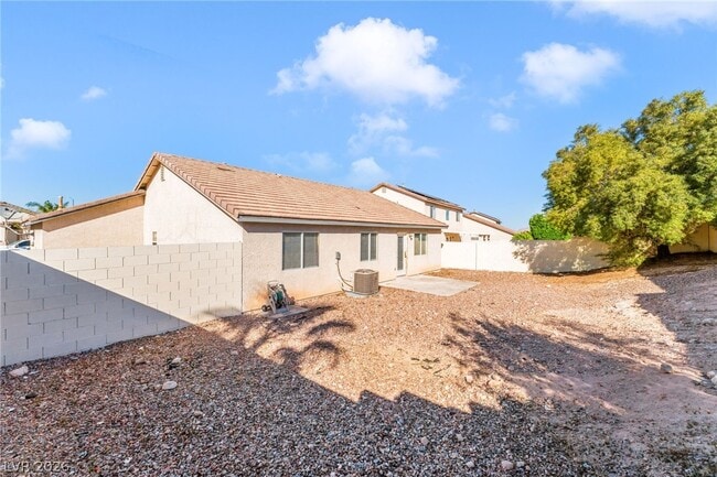 Building Photo - 929 Baritone Way