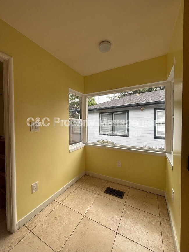 Building Photo - 9764 Anza Ave