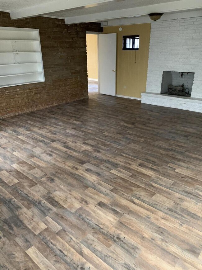Building Photo - 1509 Meyers Pl