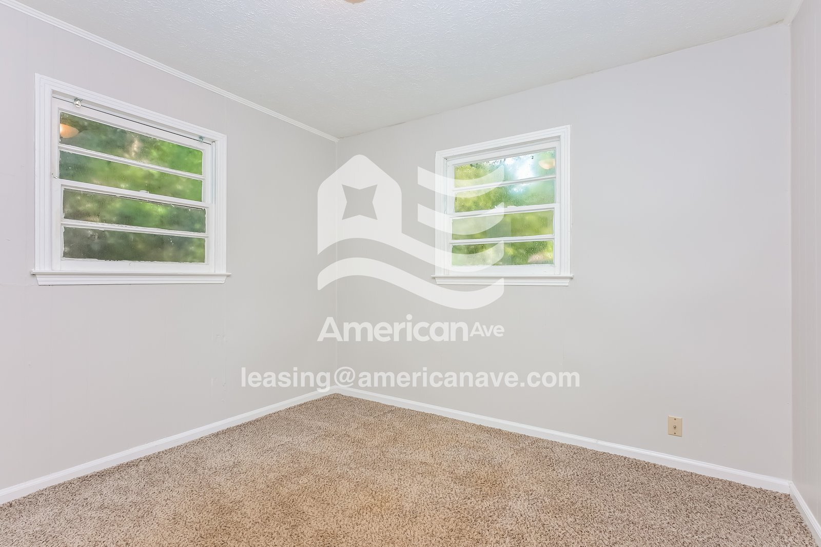 Building Photo - 928 Perry Dr