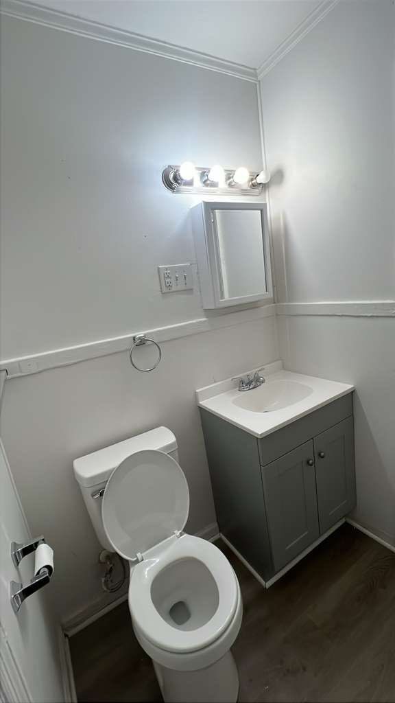 Building Photo - 605 Betty St