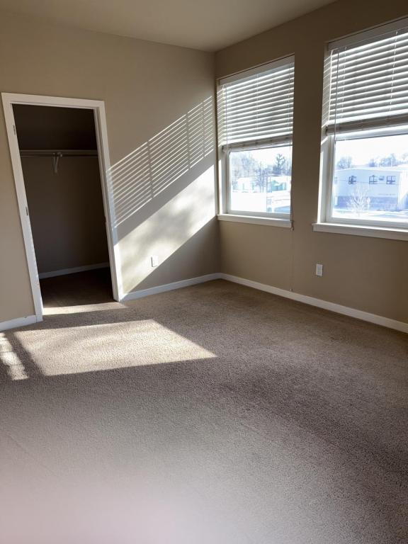 Building Photo - 140 E 1st St