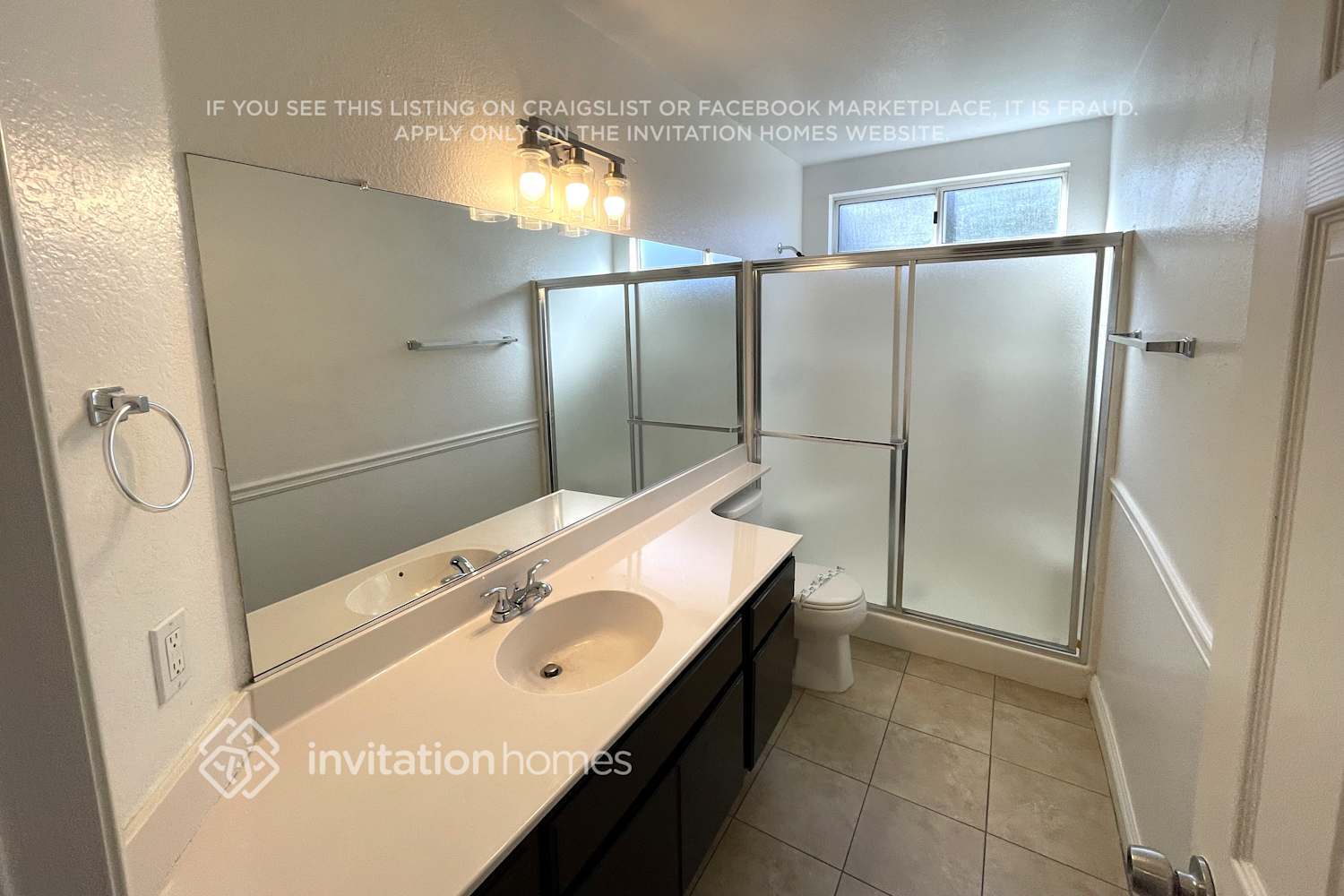 Building Photo - 3120 Crowne Dr