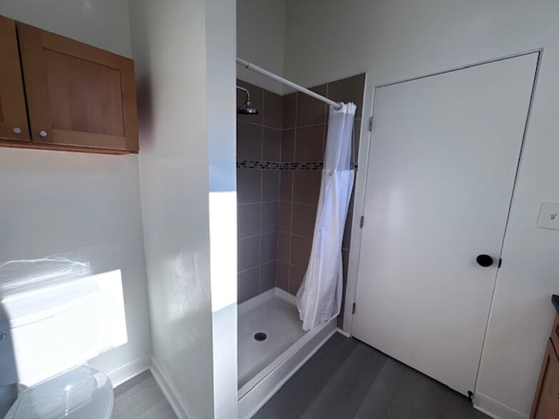 Building Photo - 1039 Peralta St